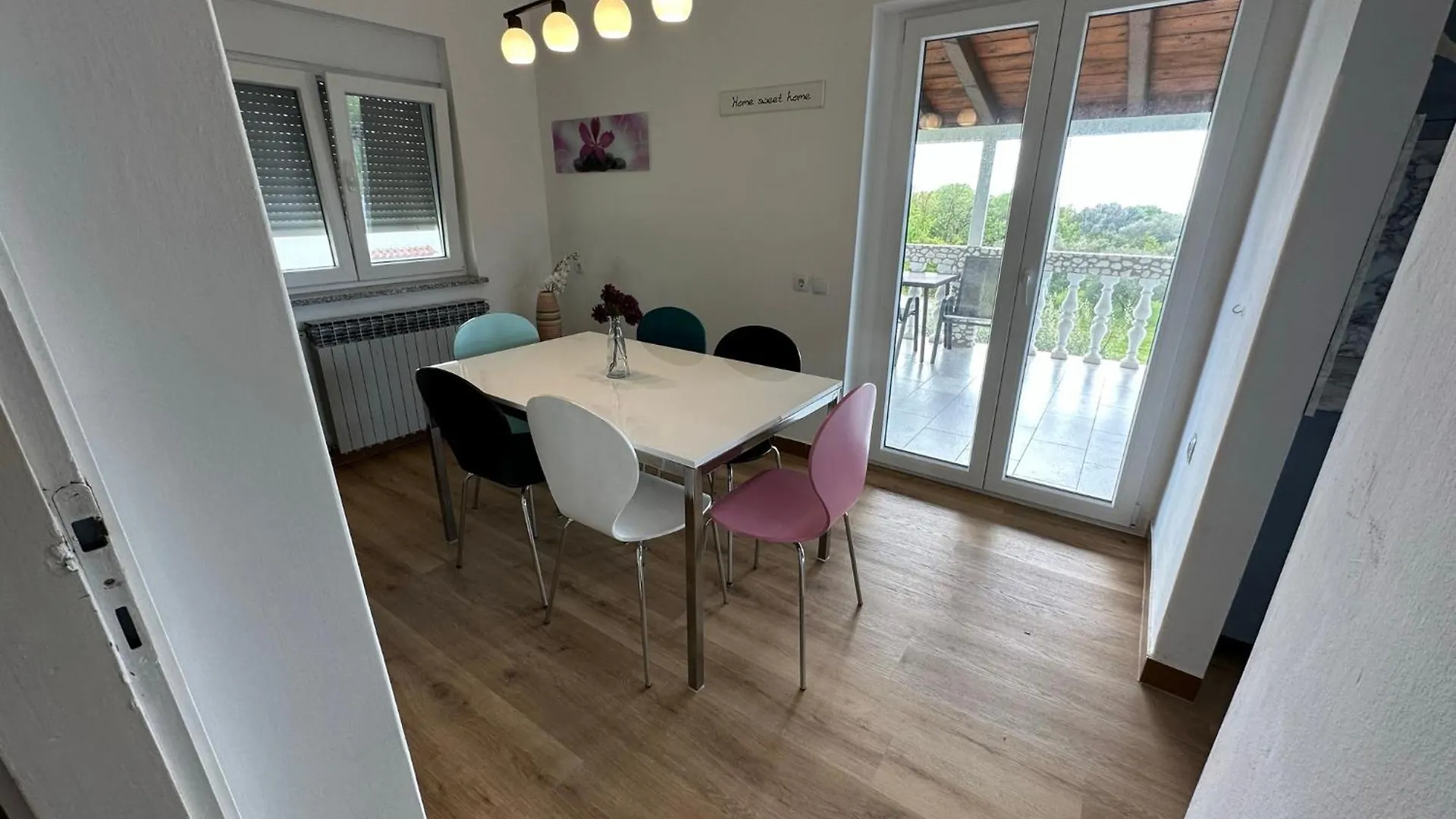 Vala Apartments 로비니